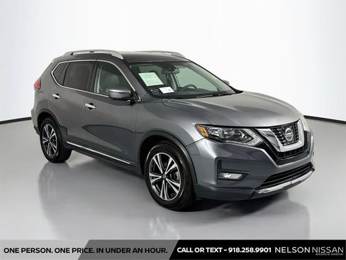 Used 2018 Nissan Rogue SL FWD image 3