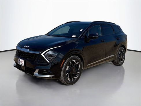 Used 2025 Kia Sportage SX image 3