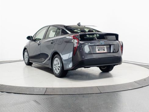 Used 2016 Toyota Prius Two FWD image 7