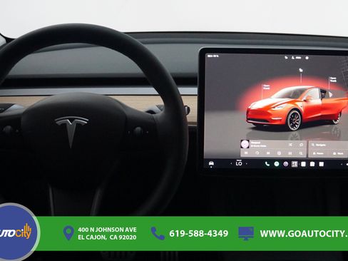Used 2023 Tesla Model Y Performance AWD/4WD image 5