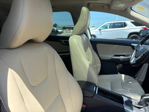 Used 2016 Volvo XC60 T6 Platinum AWD/4WD image 24