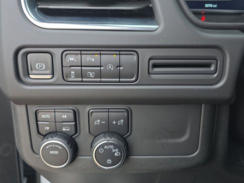 Used 2023 Chevrolet Tahoe RST w/ Luxury Package image 28