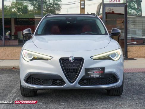 Used 2020 Alfa Romeo Stelvio Ti image 2