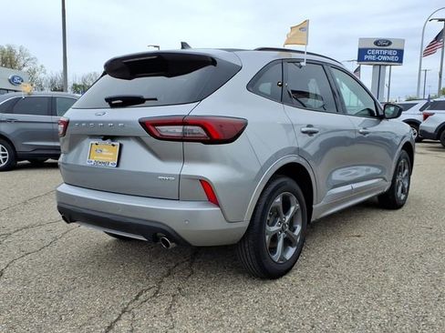 Certified 2024 Ford Escape ST-Line w/ Tech Pack #1 AWD/4WD image 9