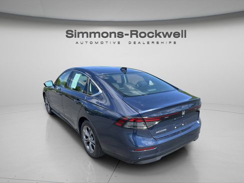 Used 2023 Honda Accord EX image 3