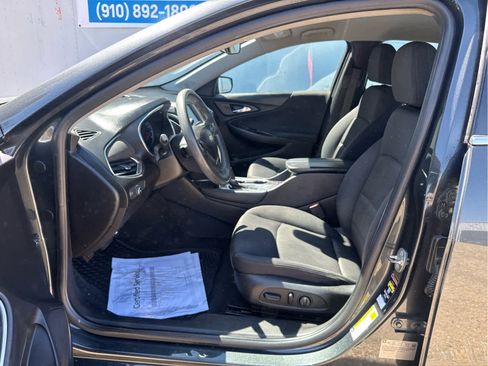 Used 2016 Chevrolet Malibu LT image 21