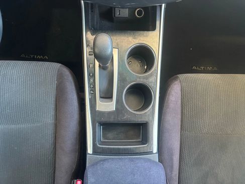 Used 2013 Nissan Altima 2.5 SV image 18