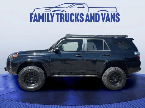 Used 2016 Toyota 4Runner Trail Premium w/ Convenience Package AWD/4WD image 2