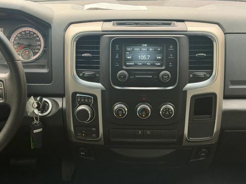 Used 2019 RAM 1500 Classic SLT AWD/4WD image 16