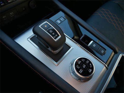 Used 2025 Mitsubishi Outlander SEL image 22