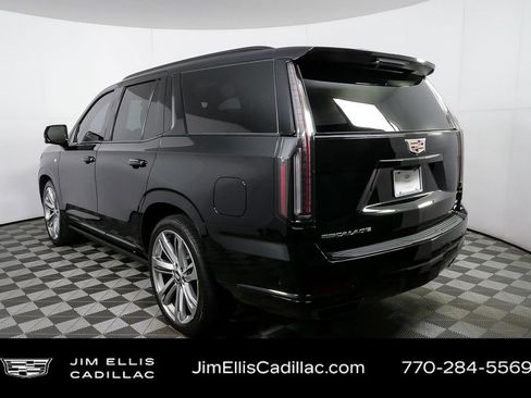 Certified 2025 Cadillac Escalade Sport Platinum image 3