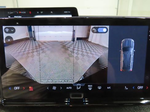 Used 2025 Ford Expedition Tremor image 22