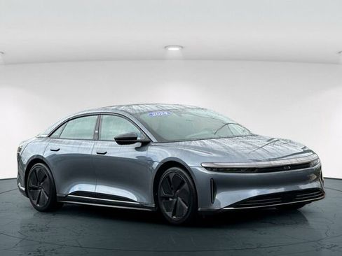 Used 2024 Lucid Air Pure image 8