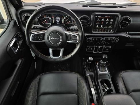 Used 2021 Jeep Wrangler Unlimited Sahara image 9