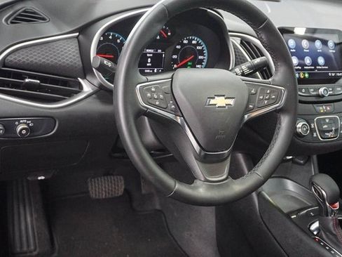 Used 2025 Chevrolet Malibu RS image 8