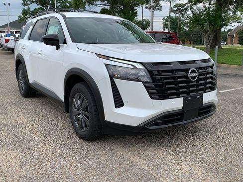 New 2026 Nissan Pathfinder SV w/ Cargo Package FWD image 1