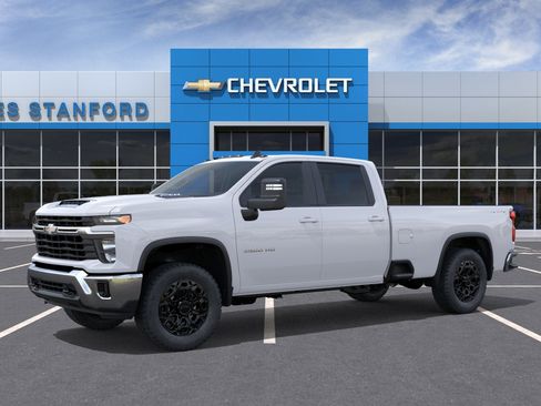 New 2026 Chevrolet Silverado 3500 LT image 2