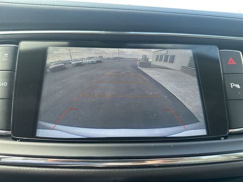 Used 2019 Buick Enclave Essence image 15