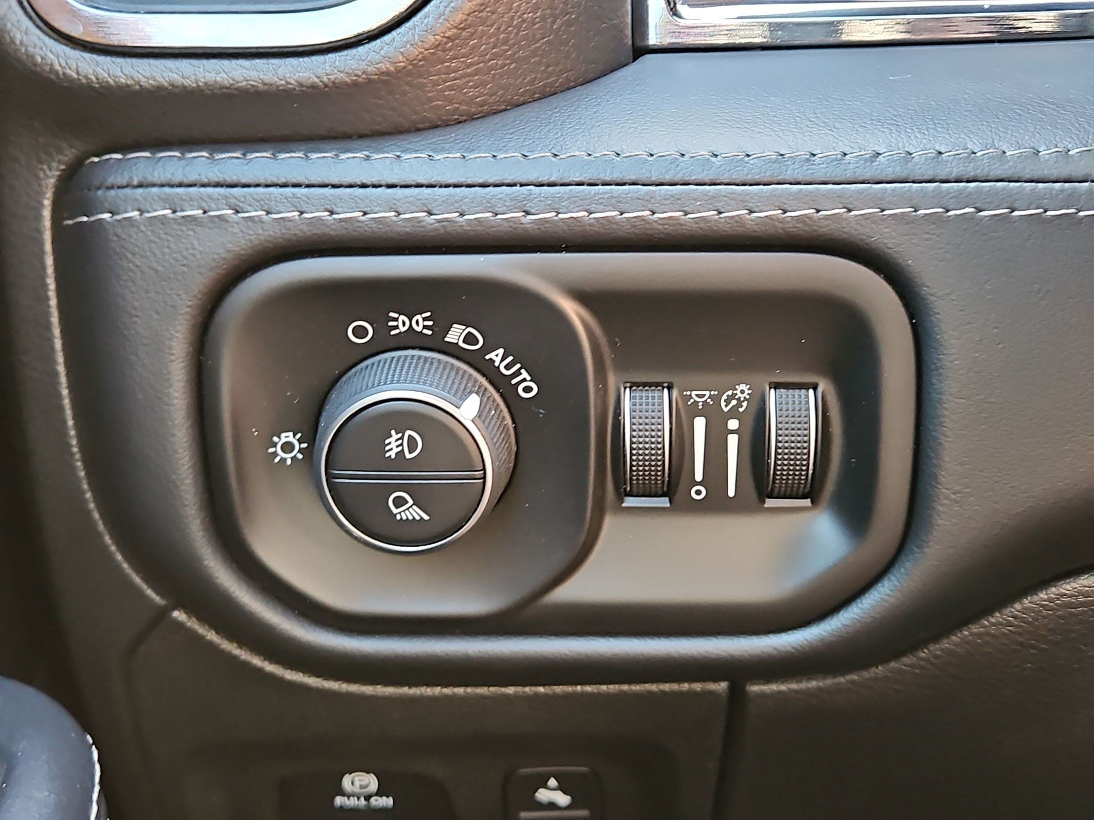 Used 2022 RAM 1500 Limited RWD image 23