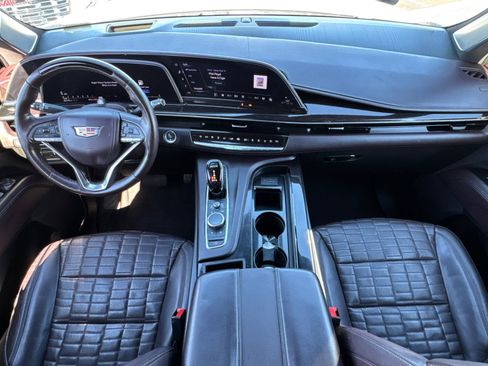 Certified 2022 Cadillac Escalade Sport Platinum w/ Heavy-Duty Trailer Package image 24