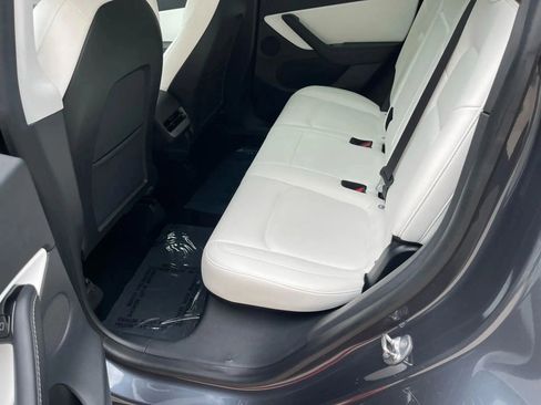 Used 2023 Tesla Model Y Long Range image 13