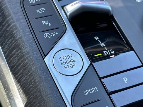 Used 2025 BMW 330i xDrive Sedan w/ Convenience Package AWD/4WD image 27