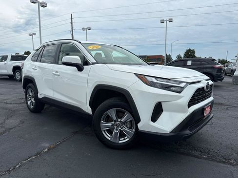 Used 2025 Toyota RAV4 XLE w/ Weather Package AWD/4WD image 2