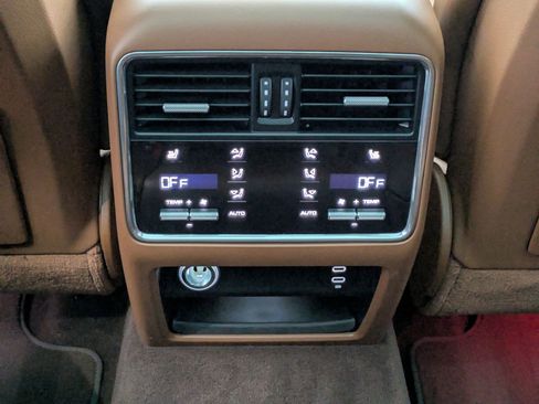 Used 2023 Porsche Cayenne Turbo S image 29