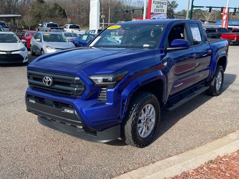 Used 2024 Toyota Tacoma SR5 image 2