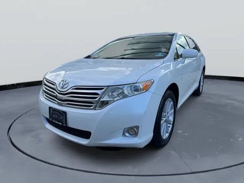 Used 2010 Toyota Venza AWD image 1