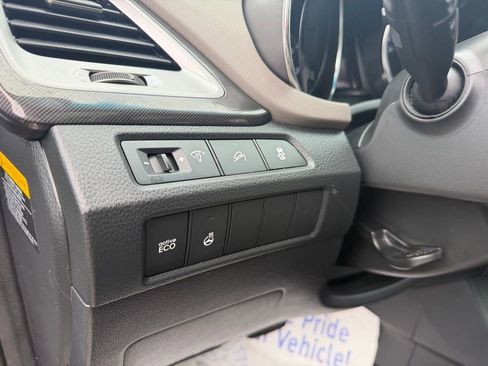 Used 2013 Hyundai Santa Fe Sport w/ Technology Pkg FWD image 8
