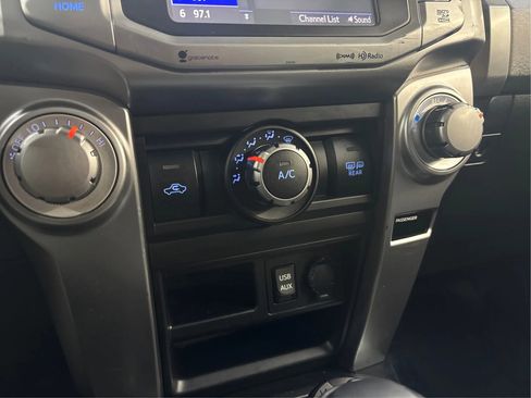 Used 2016 Toyota 4Runner SR5 Premium image 39