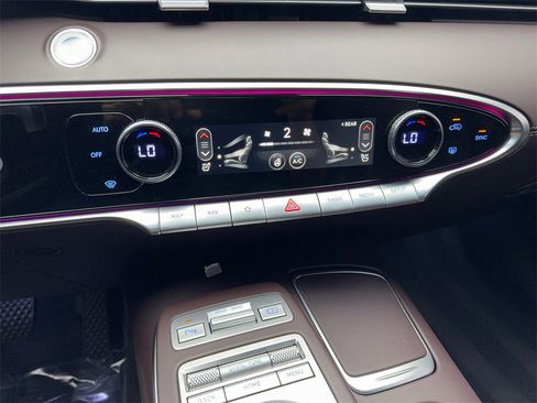 Used 2024 Genesis GV70 2.5T w/ Advanced Package image 65