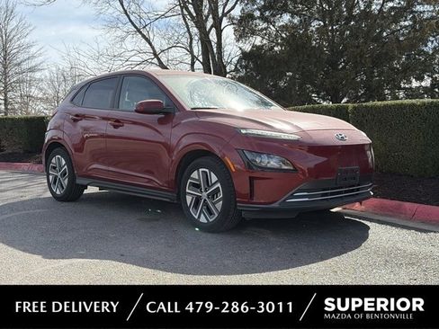 Used 2023 Hyundai Kona SEL image 1