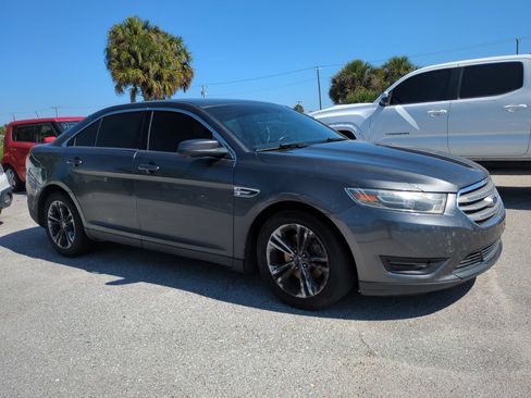 Used 2015 Ford Taurus SEL FWD image 2