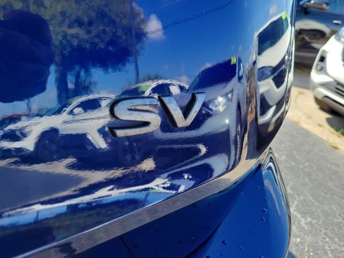 Certified 2024 Nissan Rogue SV FWD image 8