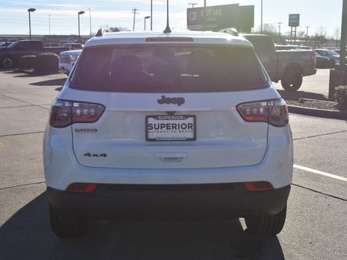 New 2026 Jeep Compass Latitude image 32
