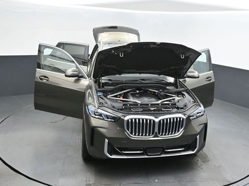 Certified 2025 BMW X5 xDrive40i w/ Premium Package image 51