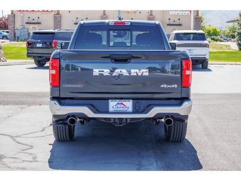 Used 2025 RAM 1500 Big Horn AWD/4WD image 4