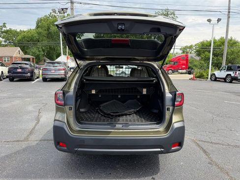 Used 2023 Subaru Outback Premium AWD/4WD image 22
