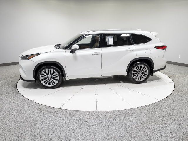 Used 2021 Toyota Highlander Platinum AWD/4WD image 36