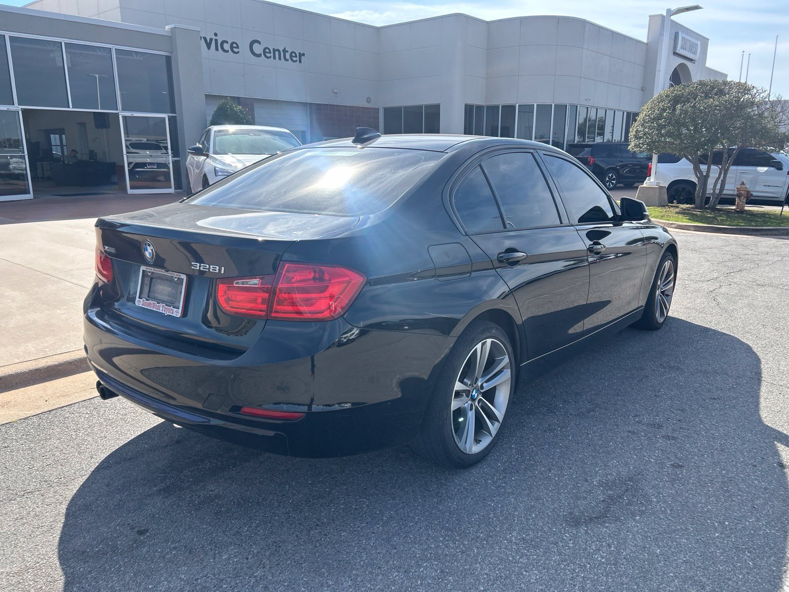 Used 2015 BMW 328i xDrive Sedan AWD/4WD image 5