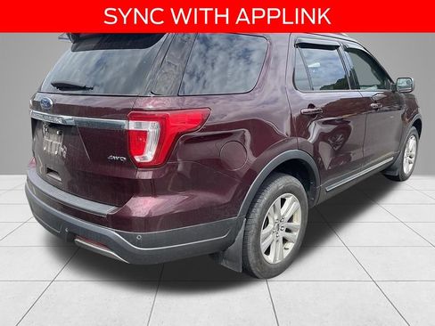 Used 2019 Ford Explorer XLT AWD/4WD image 4