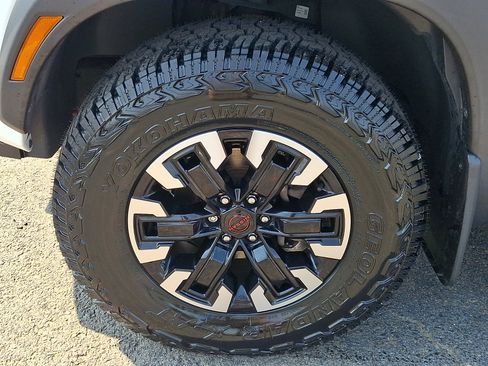 Certified 2023 Nissan Frontier PRO-4X w/ Technology Package AWD/4WD image 11
