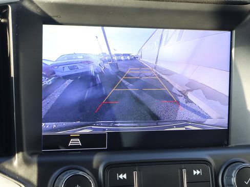 Used 2024 GMC Terrain SLT image 12