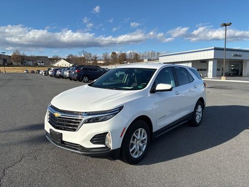 Used 2022 Chevrolet Equinox LT image 1
