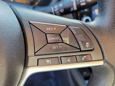 Used 2023 Nissan Kicks SV image 23