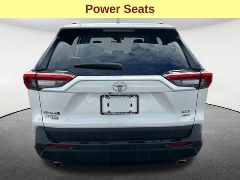 Certified 2022 Toyota RAV4 XLE Premium image 10
