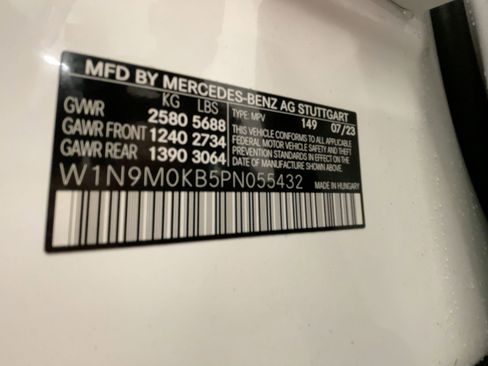 Used 2023 Mercedes-Benz EQB 300 4MATIC image 18