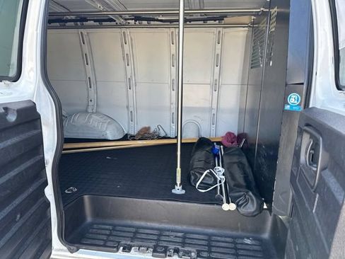 Used 2021 Chevrolet Express 2500 w/ Driver Convenience Package RWD image 12